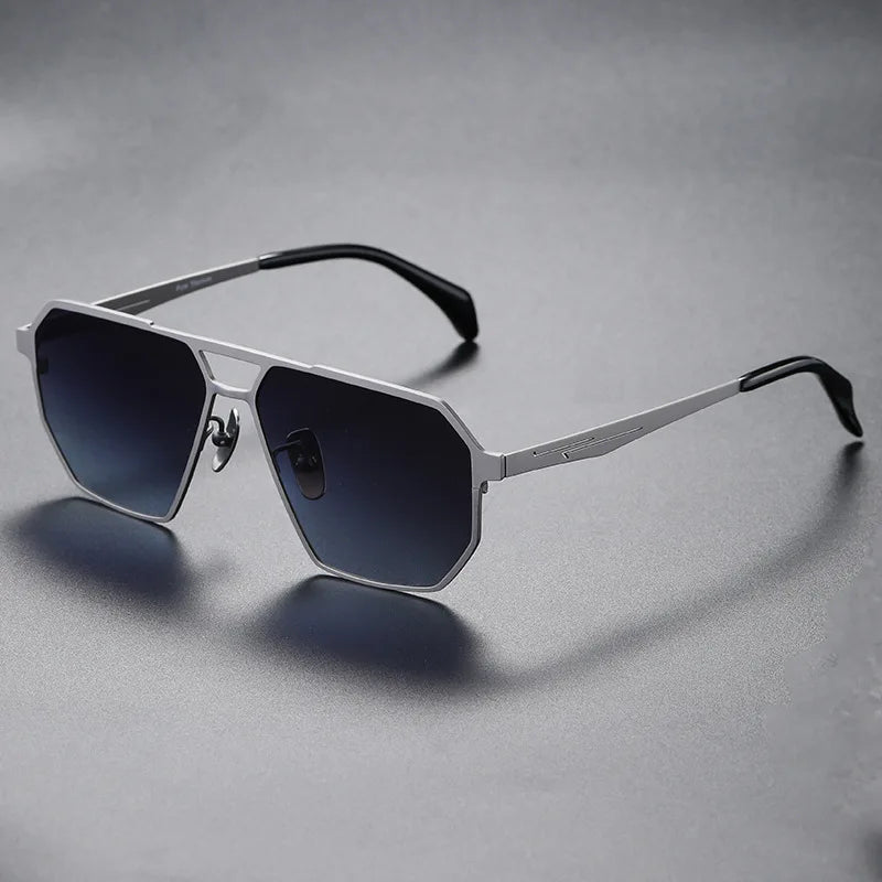 AeroNova pilot-solbriller i titanium med polariserede UV400-linser