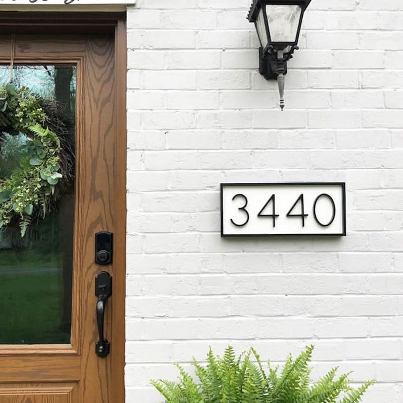 Moderní 3D čísla domu s plovoucím efektem pro stylové fasády - Fioriscas