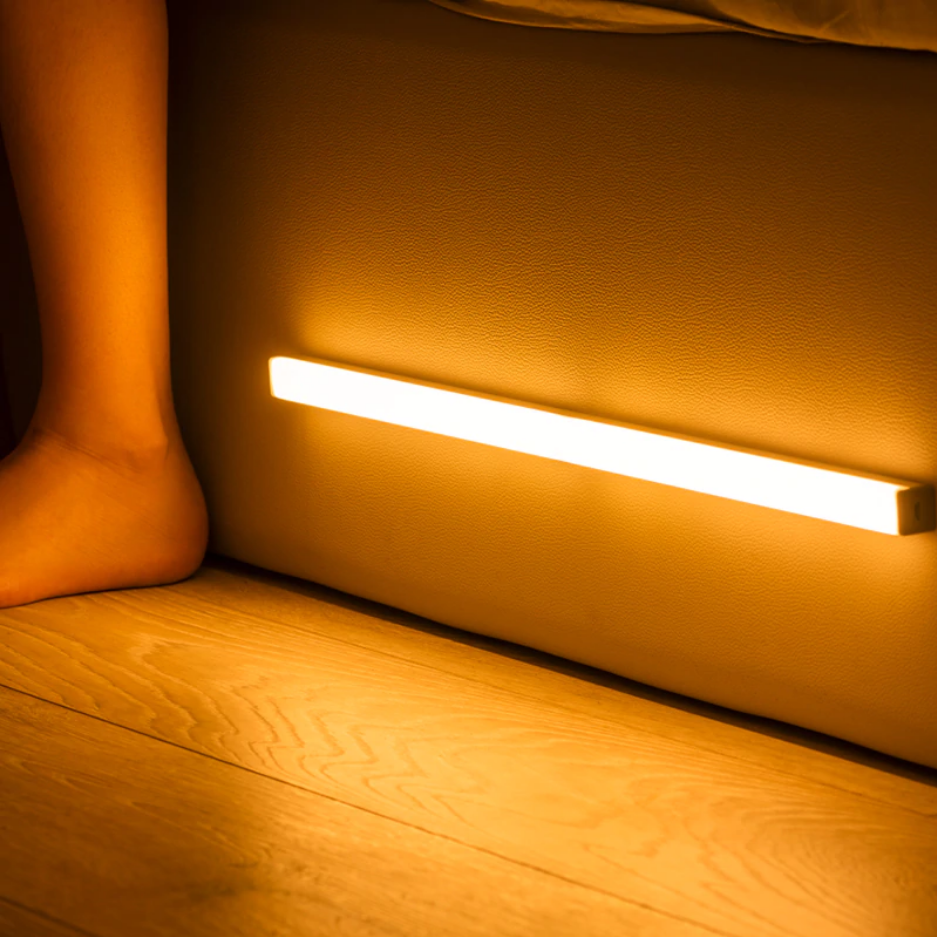 Brightly USB-genopladeligt LED-natlys med bevægelsessensor
