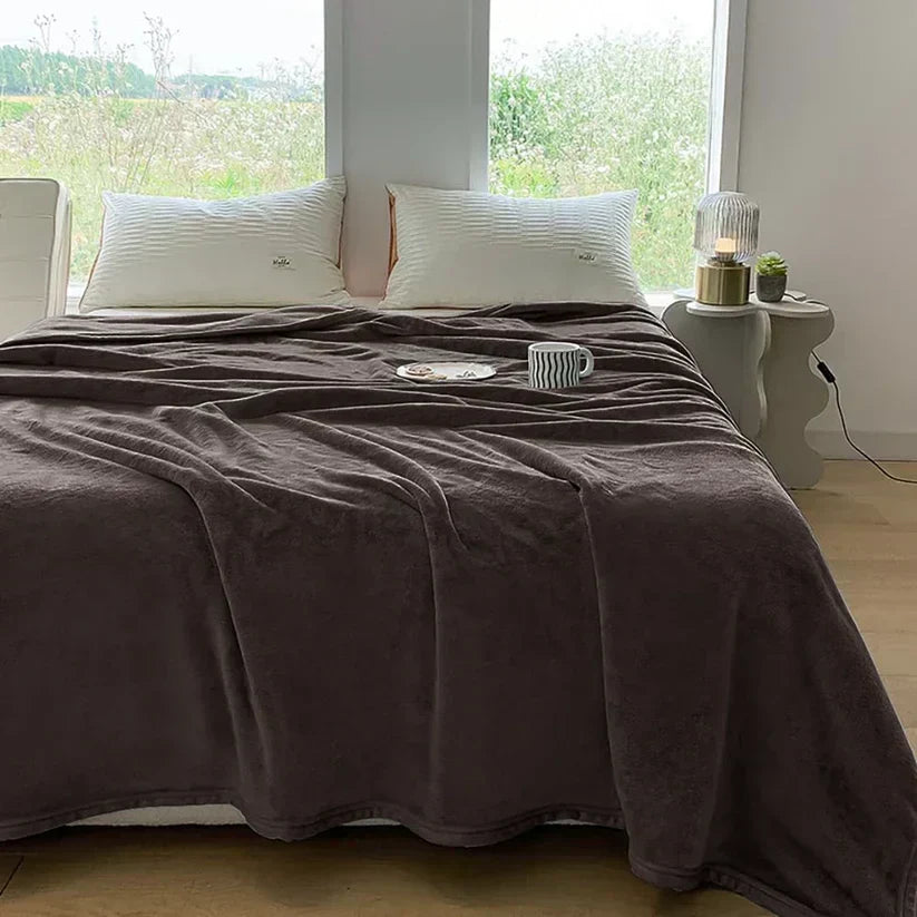 Plush Waterproof Throw Blanket For Two, Cozy Indoor And Outdoor Use