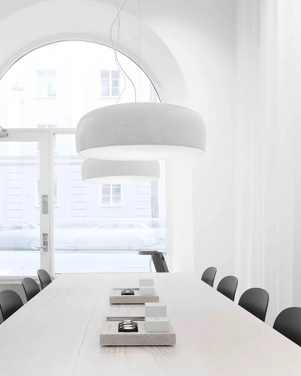 Smithfield-pendellampa - platsbesparande modern LED-armatur för vardagsrum | Fioriscas