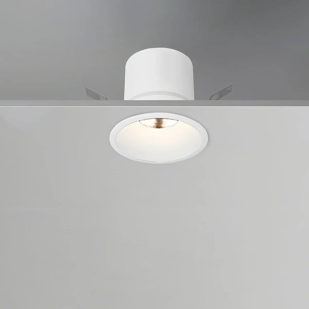 Spotlight de teto embutido LuminaNest LED com acabamento em alumínio