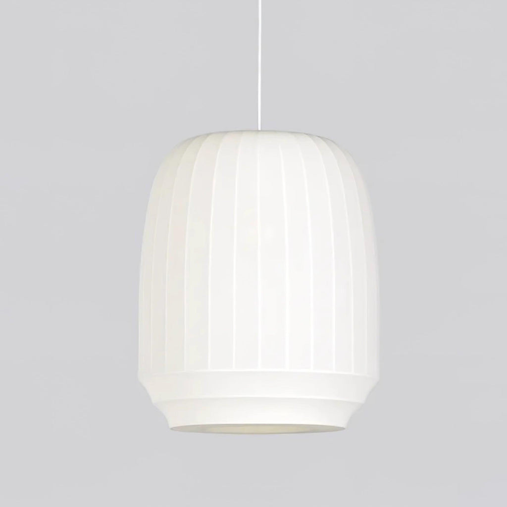Suspension avec abat-jour en soie, tissu blanc à lignes verticales, style doux, moderne et minimaliste | Fioriscas