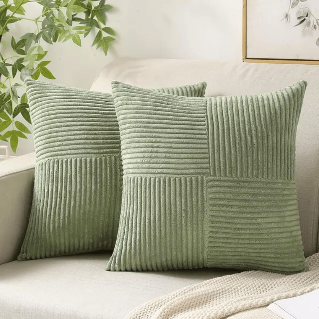 Elegant decorative pillow for a cozy home - Fioriscas