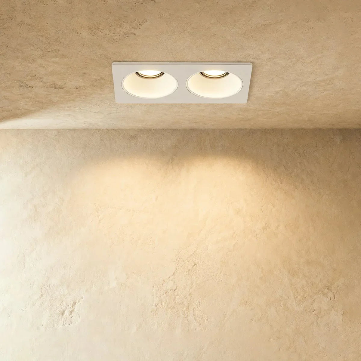 LumenNest dubbelhuvud infälld takspotlight med rektangulär ram
