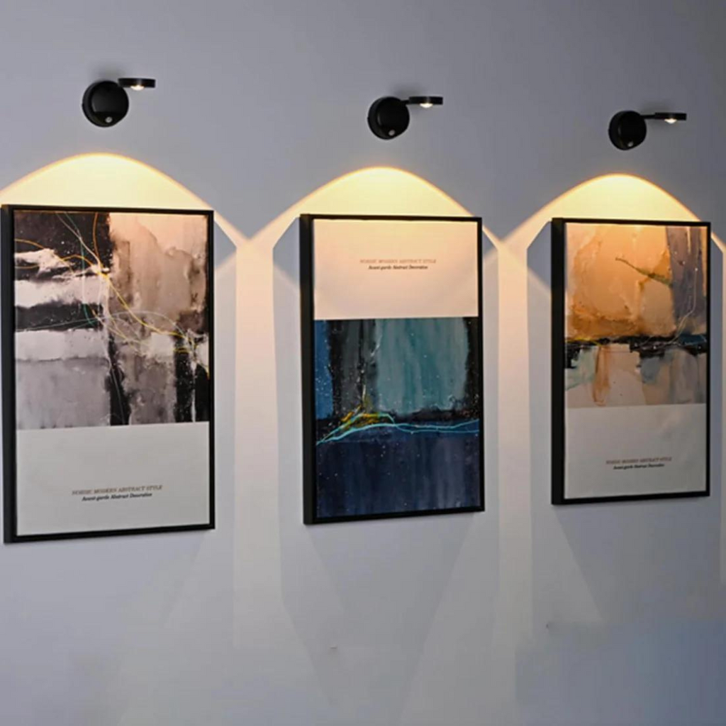 Reflektor LED z czujnikiem ruchu Spark360 do inteligentnego oświetlenia domu i oświetlenia akcentującego pomieszczenia | Fioriscas