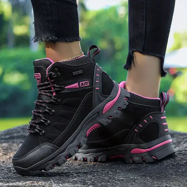 Bottes de randonnée d’hiver pour femme AuroraTrail à coupe large avec soutien de la voûte plantaire