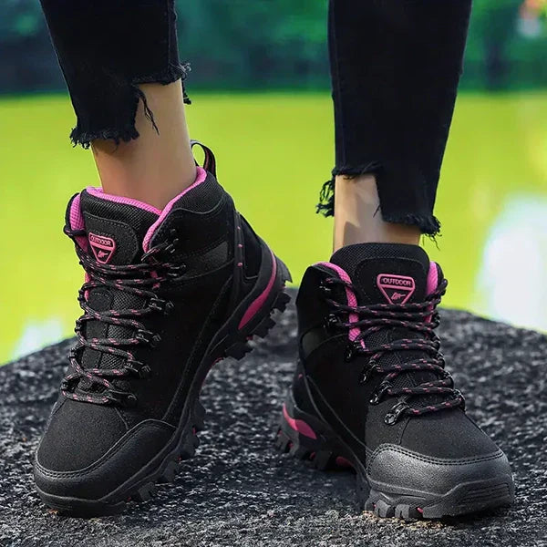 Bottes de randonnée d’hiver pour femme AuroraTrail à coupe large avec soutien de la voûte plantaire