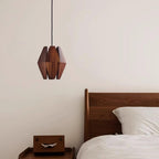 Lampada a sospensione con paralume geometrico in legno, luce calda, stile nordico minimalista, accento | Fioriscas