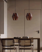 Lampada a sospensione con paralume geometrico in legno, luce calda, stile nordico minimalista, accento | Fioriscas