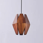 Lampada a sospensione con paralume geometrico in legno, luce calda, stile nordico minimalista, accento | Fioriscas
