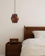 Lampada a sospensione con paralume geometrico in legno, luce calda, stile nordico minimalista, accento | Fioriscas
