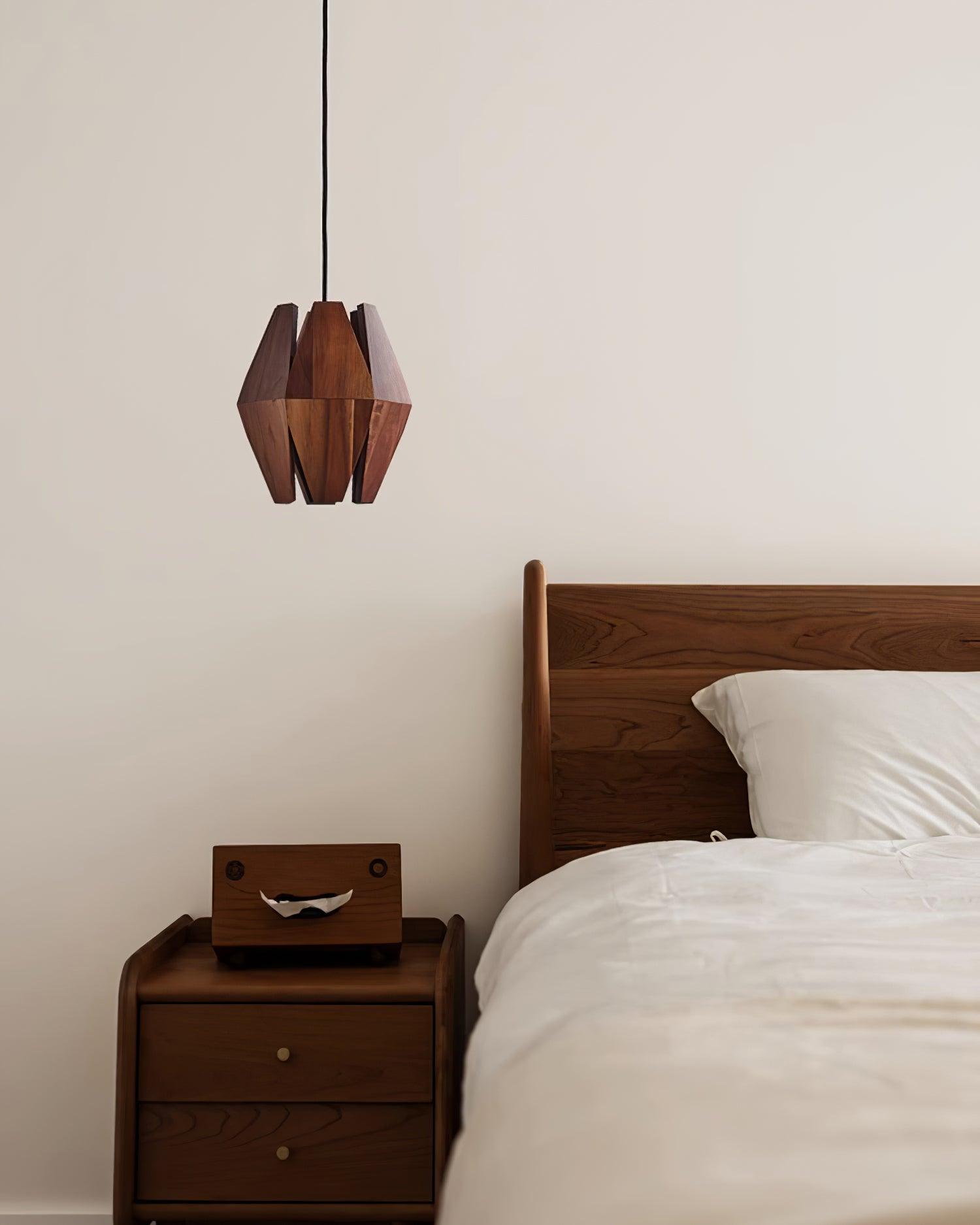 Lampada a sospensione con paralume geometrico in legno, luce calda, stile nordico minimalista, accento | Fioriscas