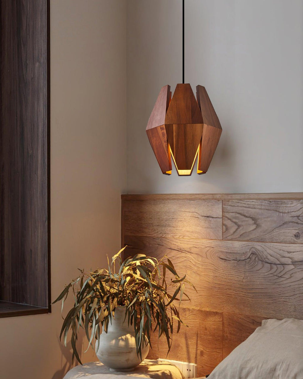 Lampada a sospensione con paralume geometrico in legno, luce calda, stile nordico minimalista, accento | Fioriscas