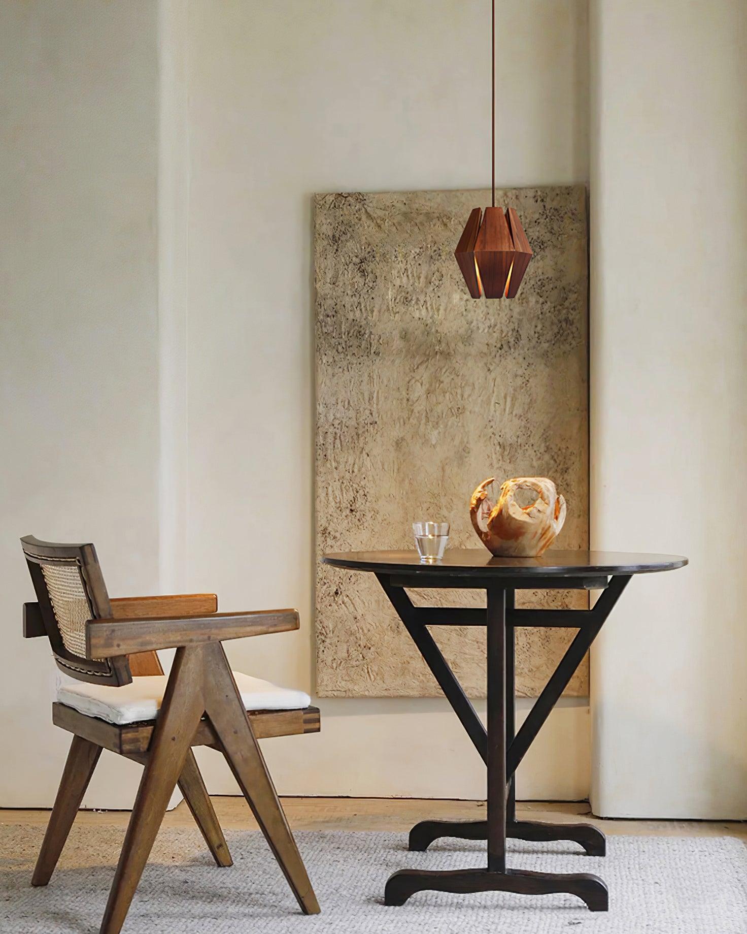 Lampada a sospensione con paralume geometrico in legno, luce calda, stile nordico minimalista, accento | Fioriscas