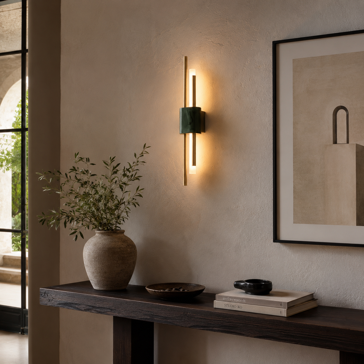 AuraMarble LED nástěnná lampa s kovovým rámem pro ambientní světlo