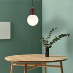 Lámpara colgante LumaWood Orb con soporte de madera para interiores escandinavos modernos