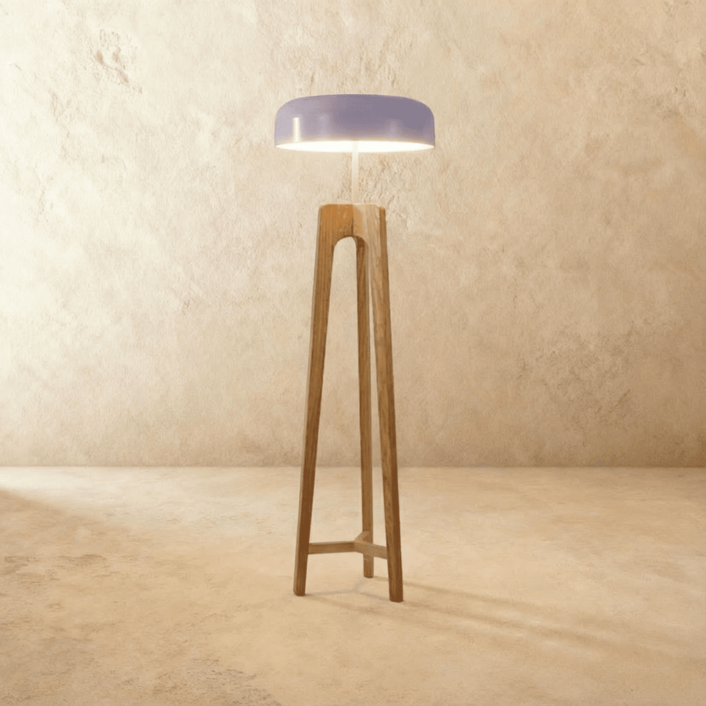 Emberwood modern trätripodlampa med svart akrylskärm