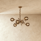 Luxusní skleněný lustr Lumora pro elegantní obytné prostory