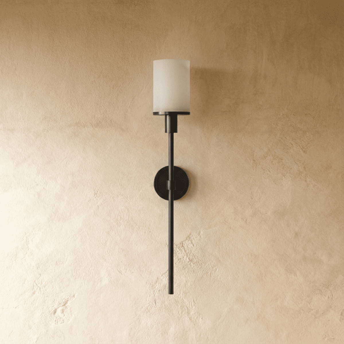 Elongated Alabaster Wall Lamp Featuring Brass Accents For Modern Interiors