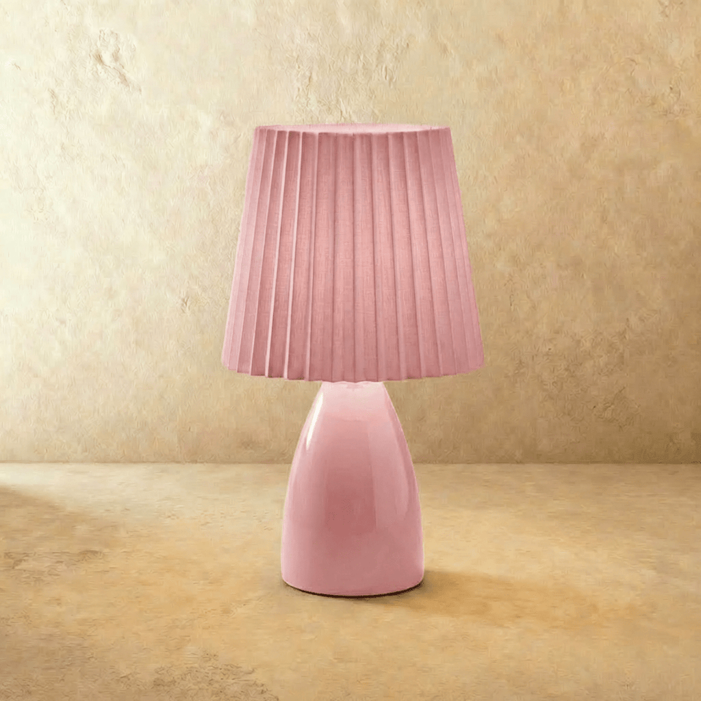 Keramická stolní lampa NovaAura s plisovaným stínidlem a šarmem středního století