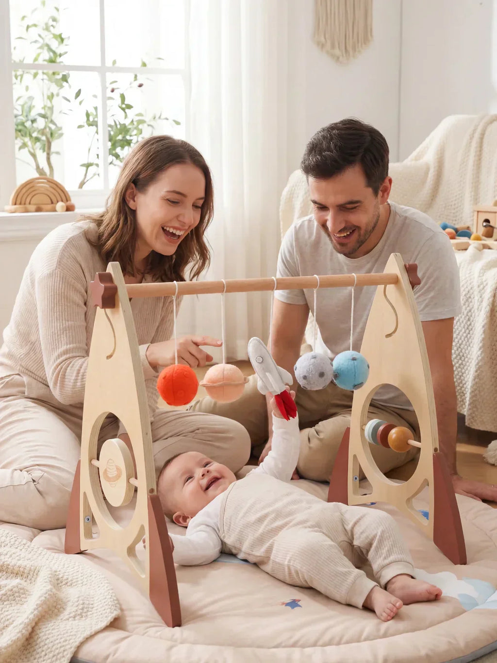 Arche d’éveil en bois massif pour bébé avec jouets fusée et étoile