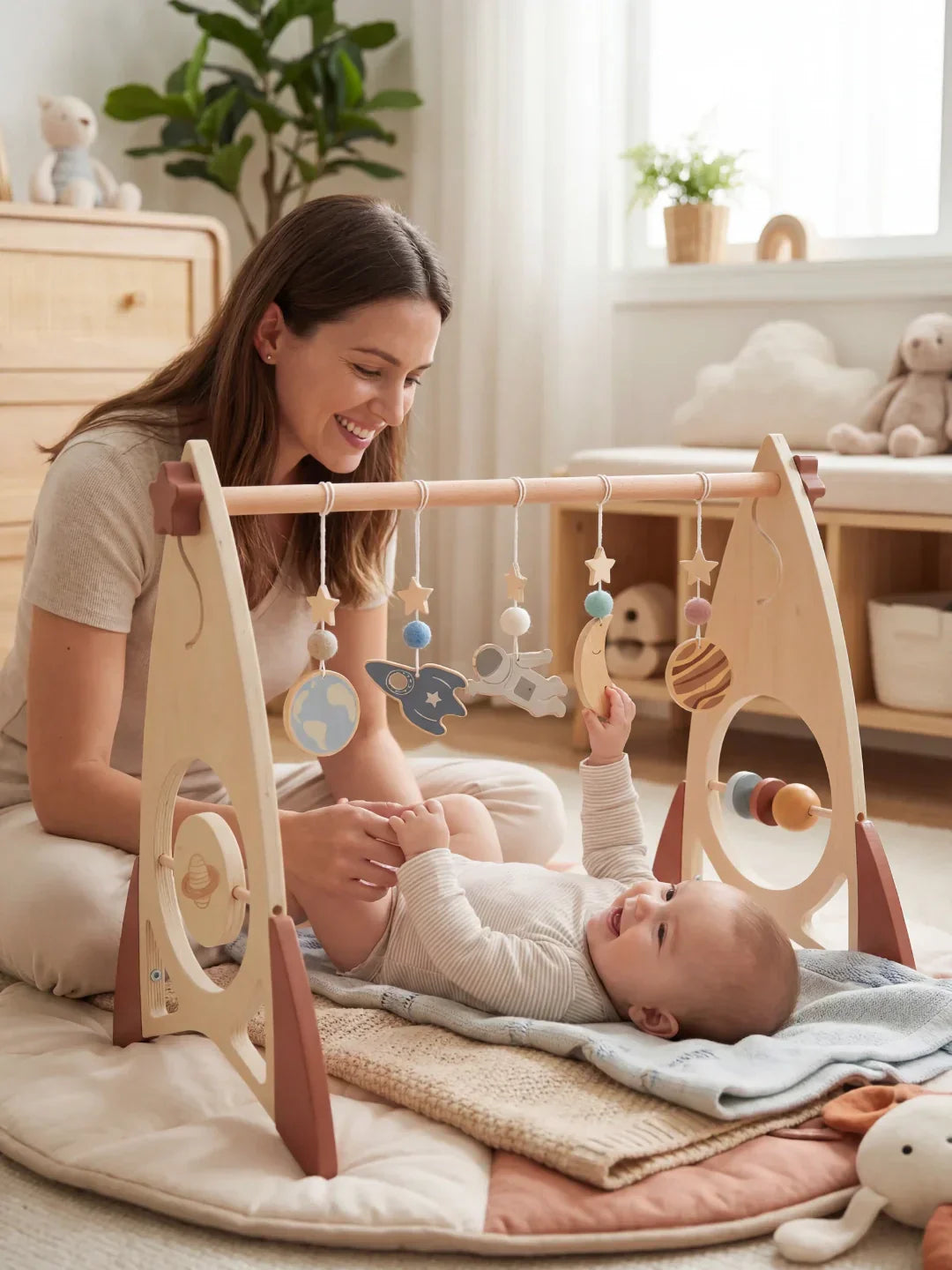 Arche d’éveil en bois massif pour bébé avec jouets fusée et étoile