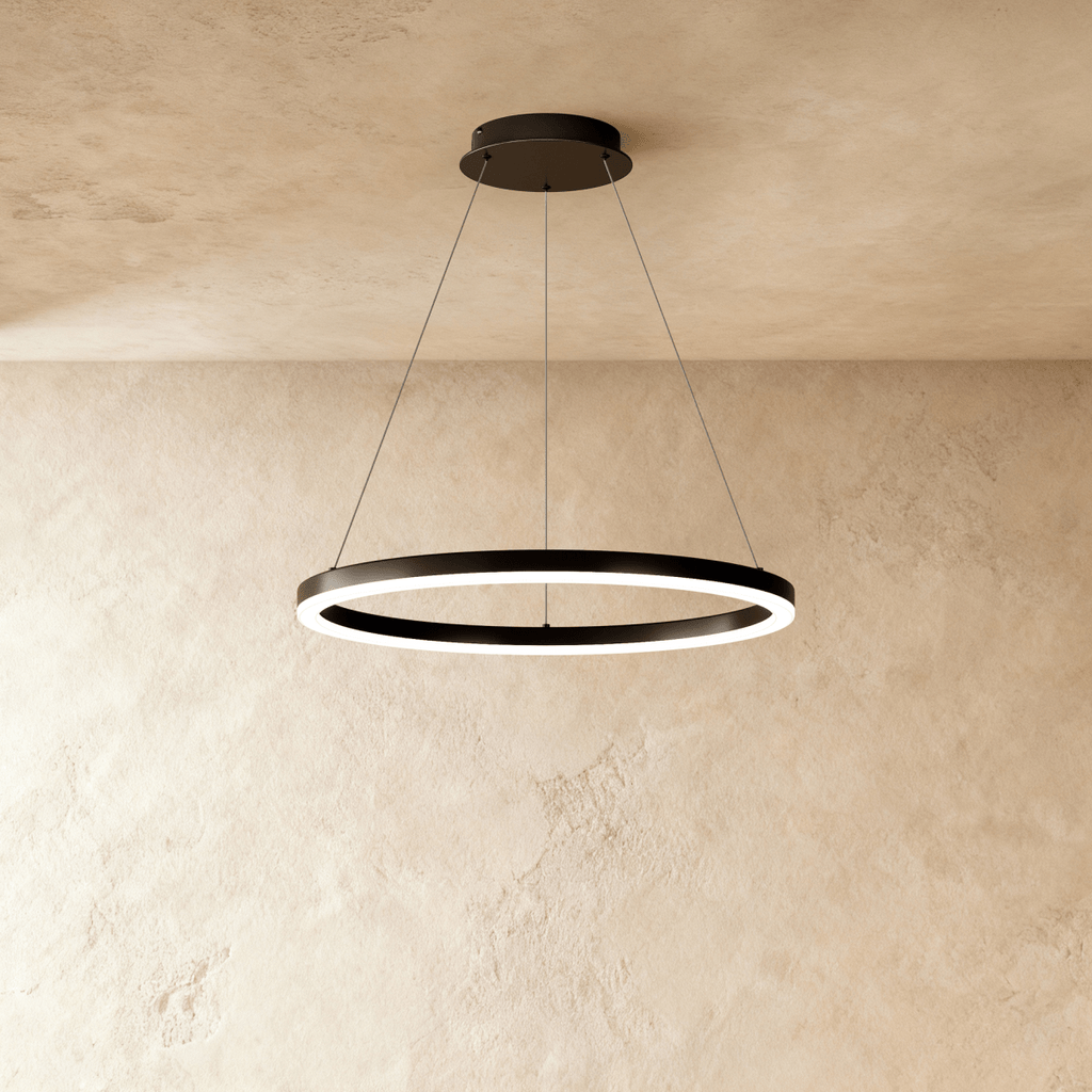 Żyrandol LED Nova Ring z polerowaną czarną żelazną ramą