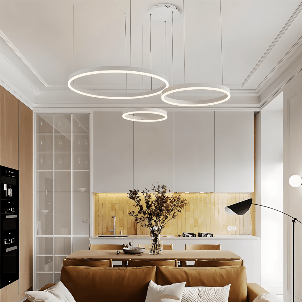 Żyrandol LED Nova Ring z polerowaną czarną żelazną ramą