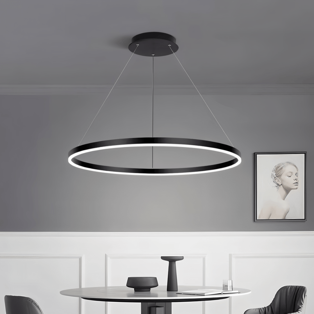 Żyrandol LED Nova Ring z polerowaną czarną żelazną ramą