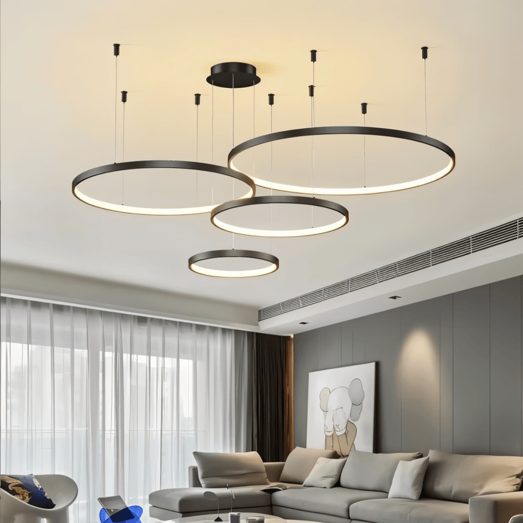 Lustr Aurora Circle s jemným halo osvětlením nad jídelním stolem