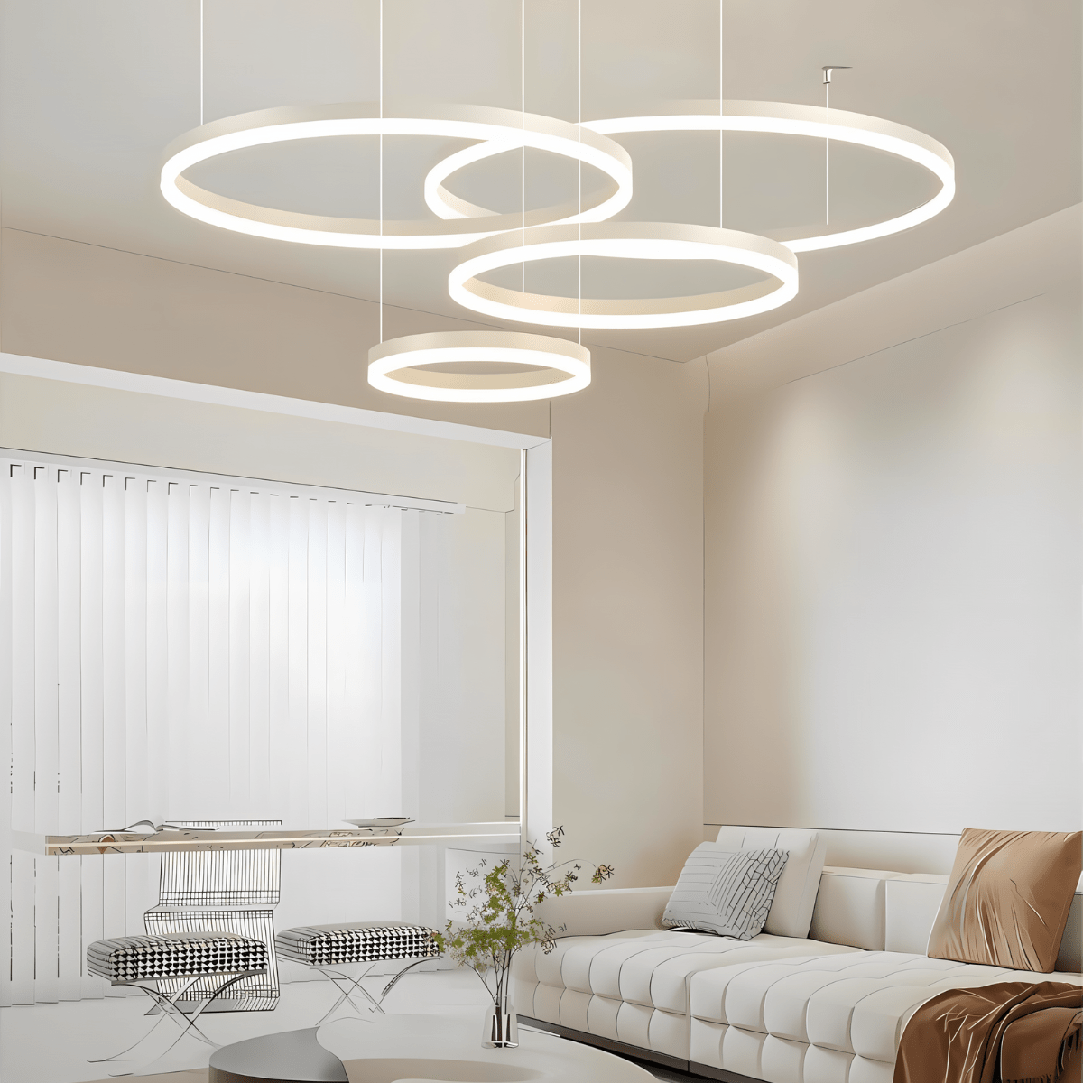 Żyrandol LED Nova Ring z polerowaną czarną żelazną ramą