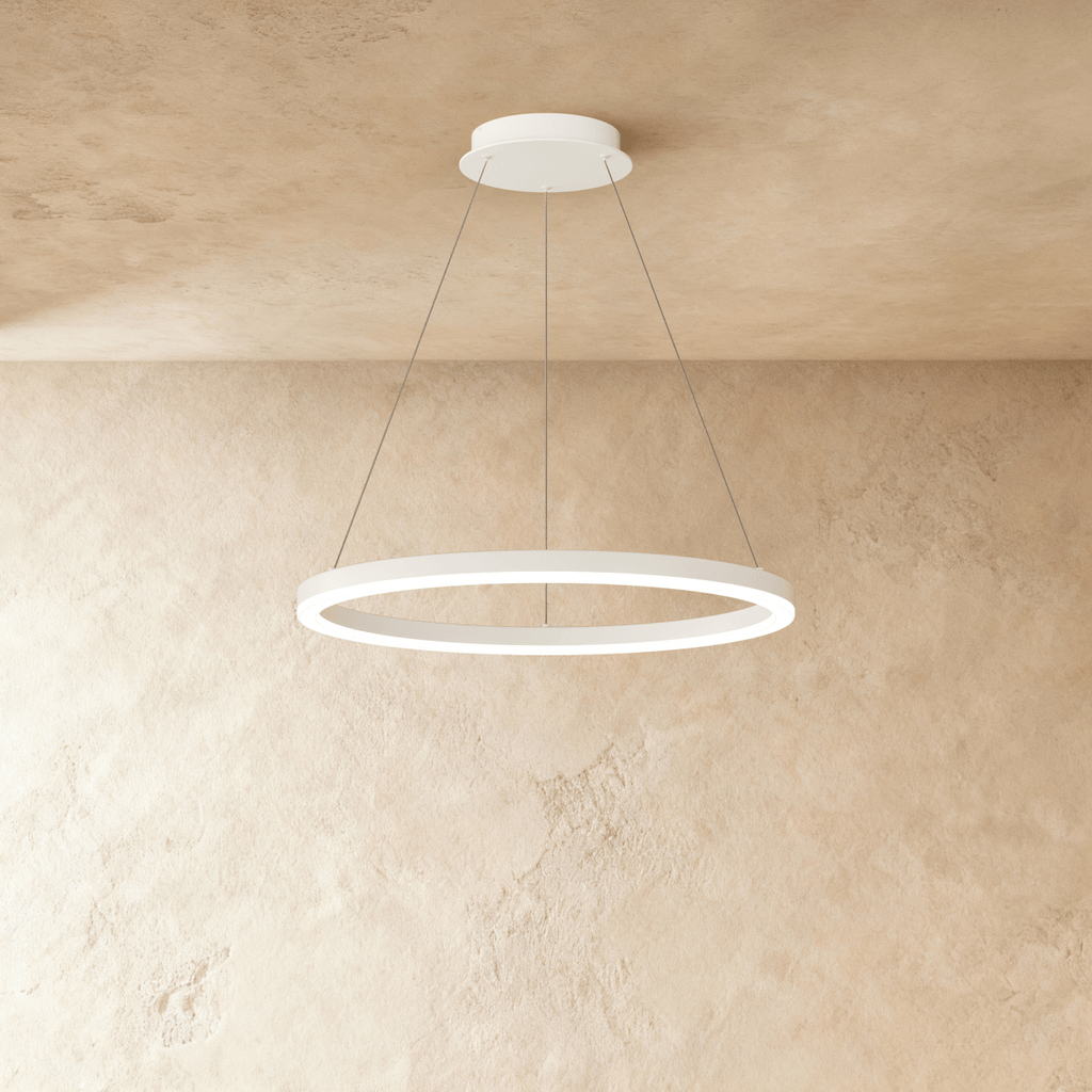 Żyrandol LED Nova Ring z polerowaną czarną żelazną ramą
