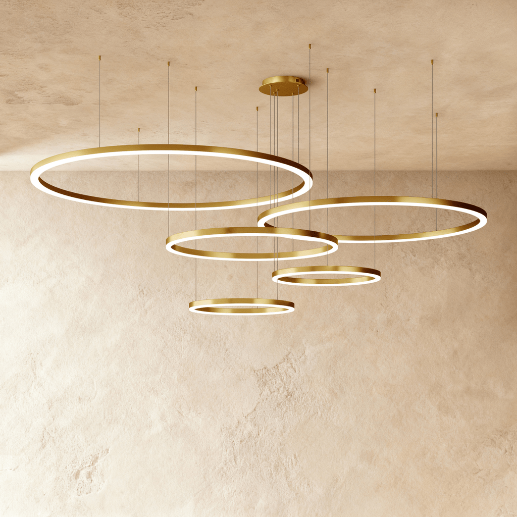 Żyrandol LED Nova Ring z polerowaną czarną żelazną ramą