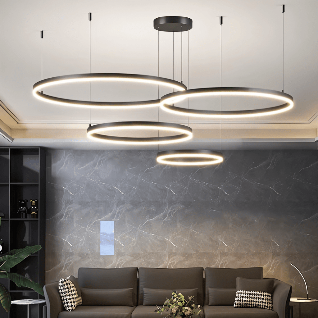 Żyrandol LED Nova Ring z polerowaną czarną żelazną ramą