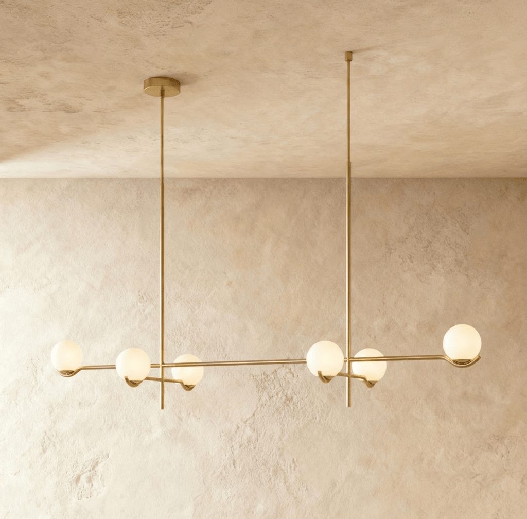 Lustre Trio Globe em Vidro com Haste Fina de Ferro para Interiores Modernos e Aconchegantes