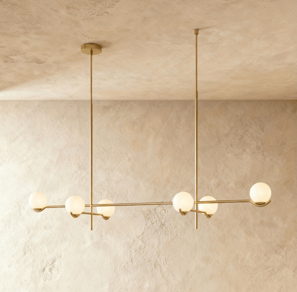 Lustre Trio Globe em Vidro com Haste Fina de Ferro para Interiores Modernos e Aconchegantes