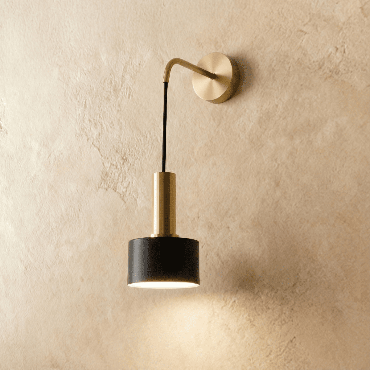 LumaForge trådlös LED-vägglampa för moderna interiörer