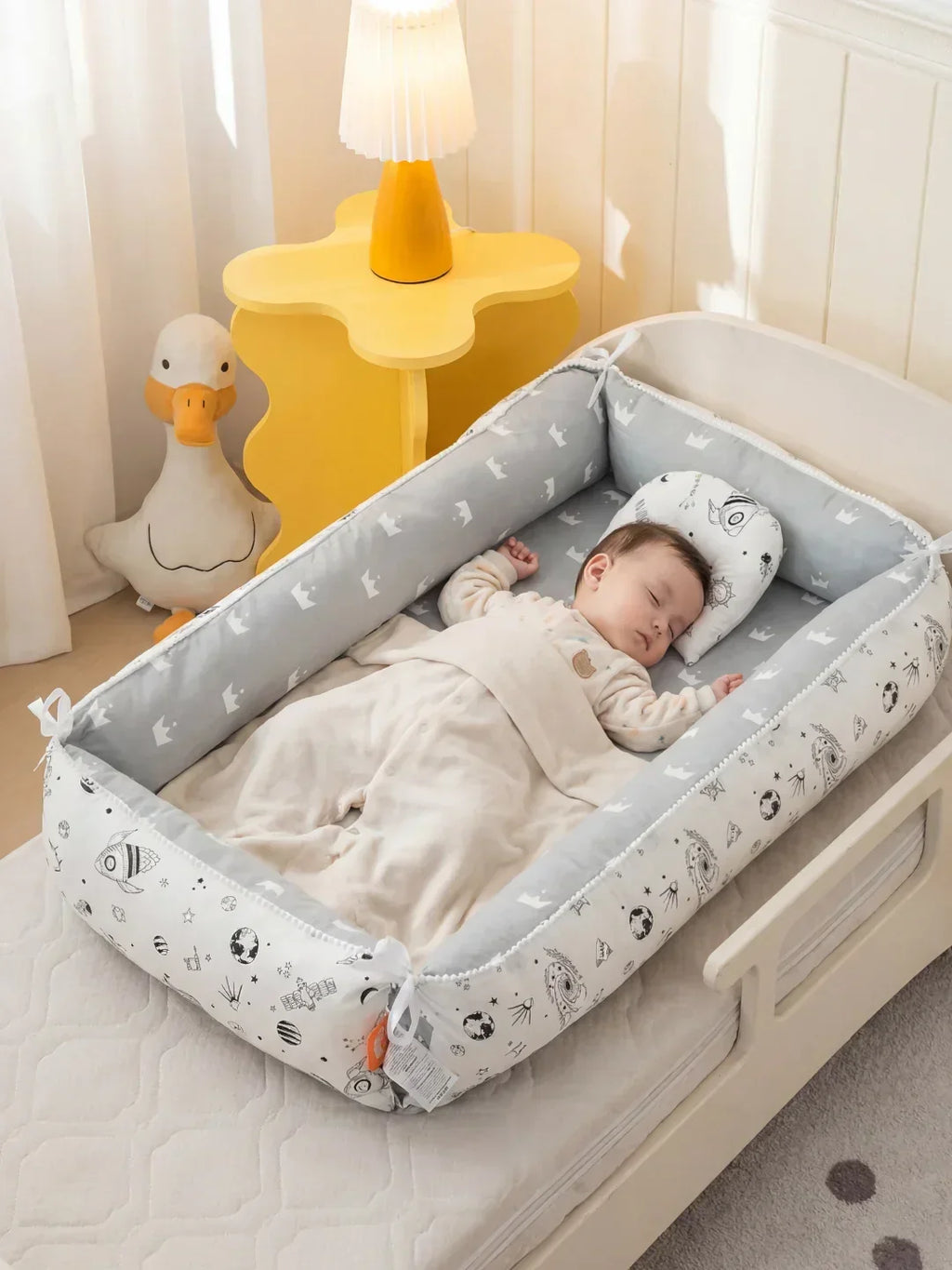 Extra-Long Baby Sleep Pod with Cervical Pillow | Fioriscas