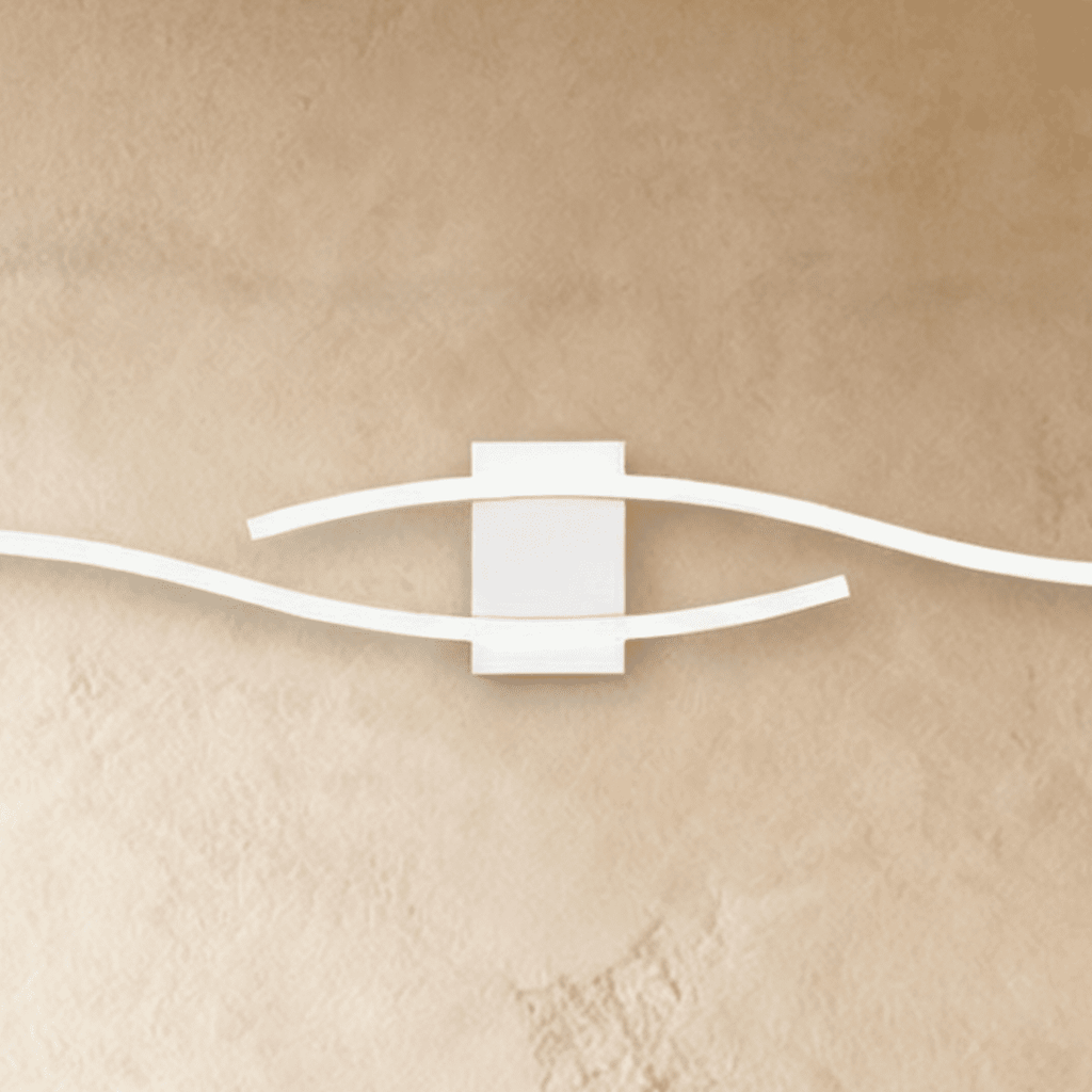 Železná nástěnná lampa Verve pro moderní ambientní osvětlení domů  