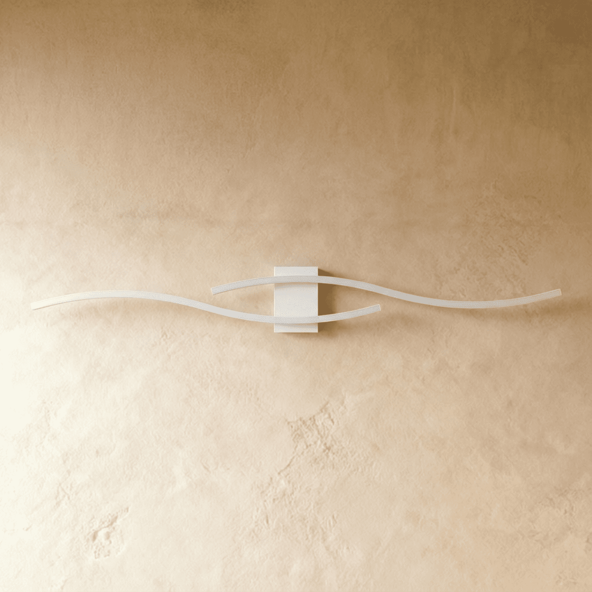 Železná nástěnná lampa Verve pro moderní ambientní osvětlení domů  