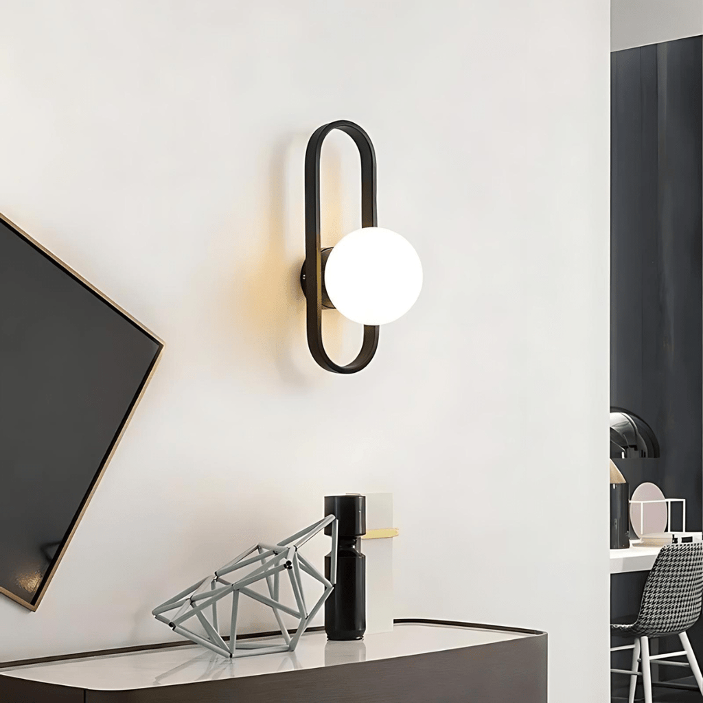 Vägglampa i frostat glas, Aurelin-kollektionen, upp- och nedåtriktat ljus
