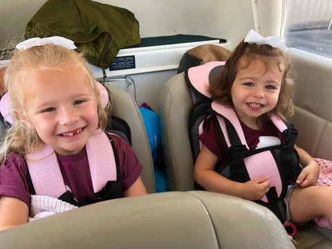Skládací cestovní autosedačka AeroVoyage pro miminka a batolata