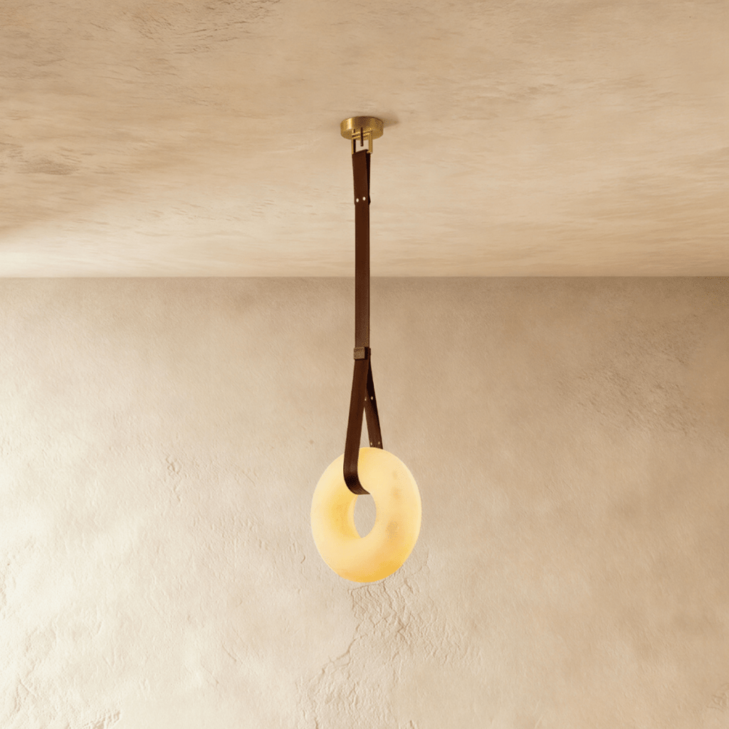 Halo Albast Hanglamp Met Op Maat Gemaakte Leren Bandjes  
