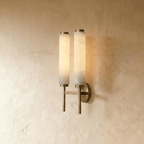 LumenSilk alabastrové vertikální nástěnné světlo pro jemné architektonické osvětlení  