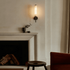 LumenSilk alabastrové vertikální nástěnné světlo pro jemné architektonické osvětlení  