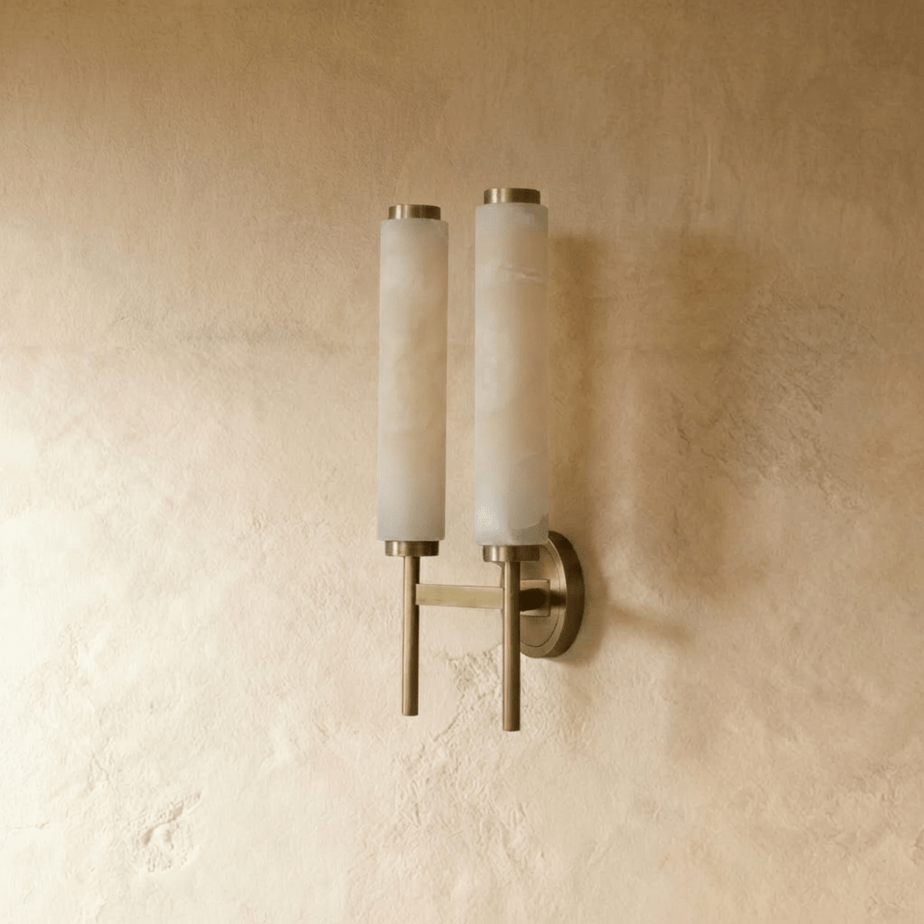 LumenSilk alabastrové vertikální nástěnné světlo pro jemné architektonické osvětlení  