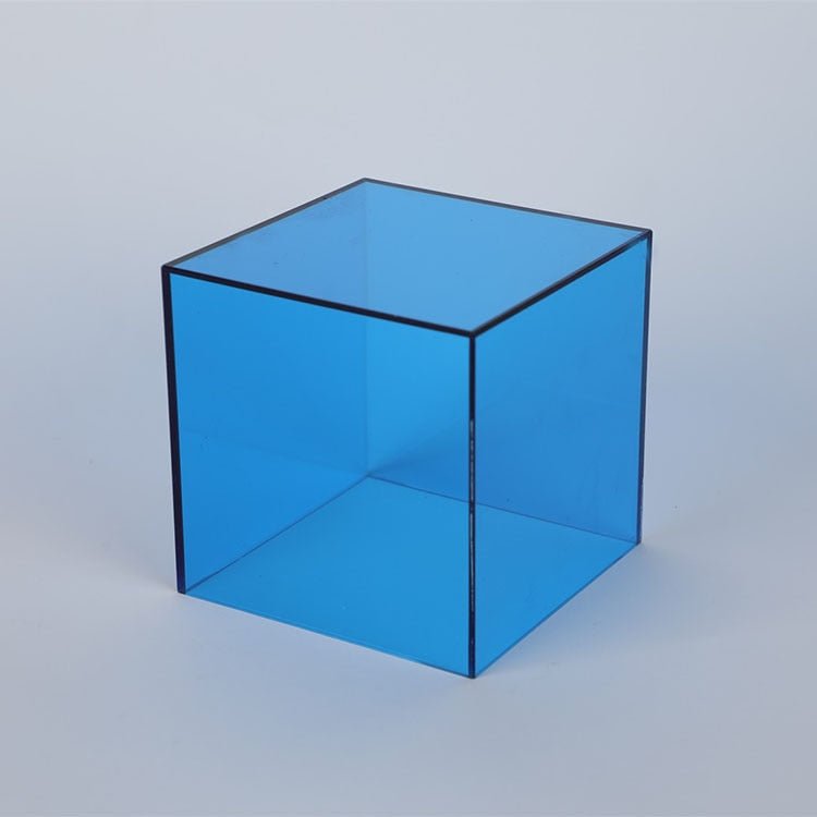 Lumera Collectibles Display Case, Clear Acrylic Construction