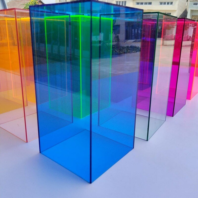 Lumera Collectibles Display Case, Clear Acrylic Construction