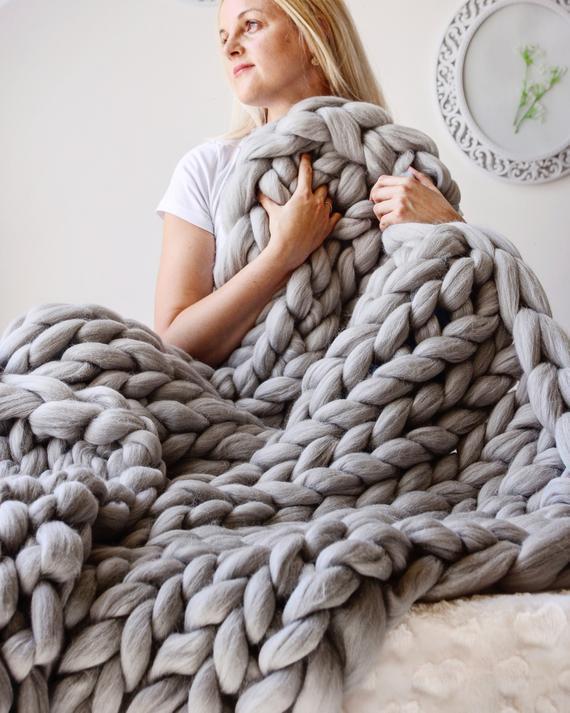 VeloraLoom Chunky Knit Throw Blanket for Sofa & Bed, Warm Soft